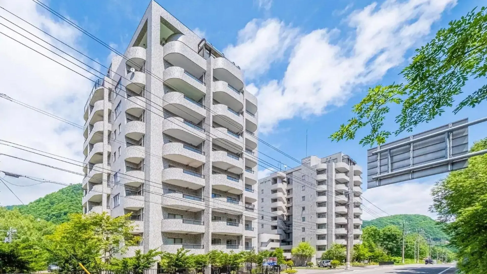 Апартаменты Lions Mansion Sapporo Jozankei Sanbankan - Vacation Stay 10917